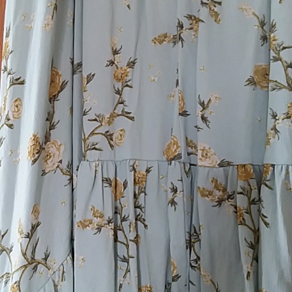 Hi low skirt, brand new with tags - Picture 2 of 4